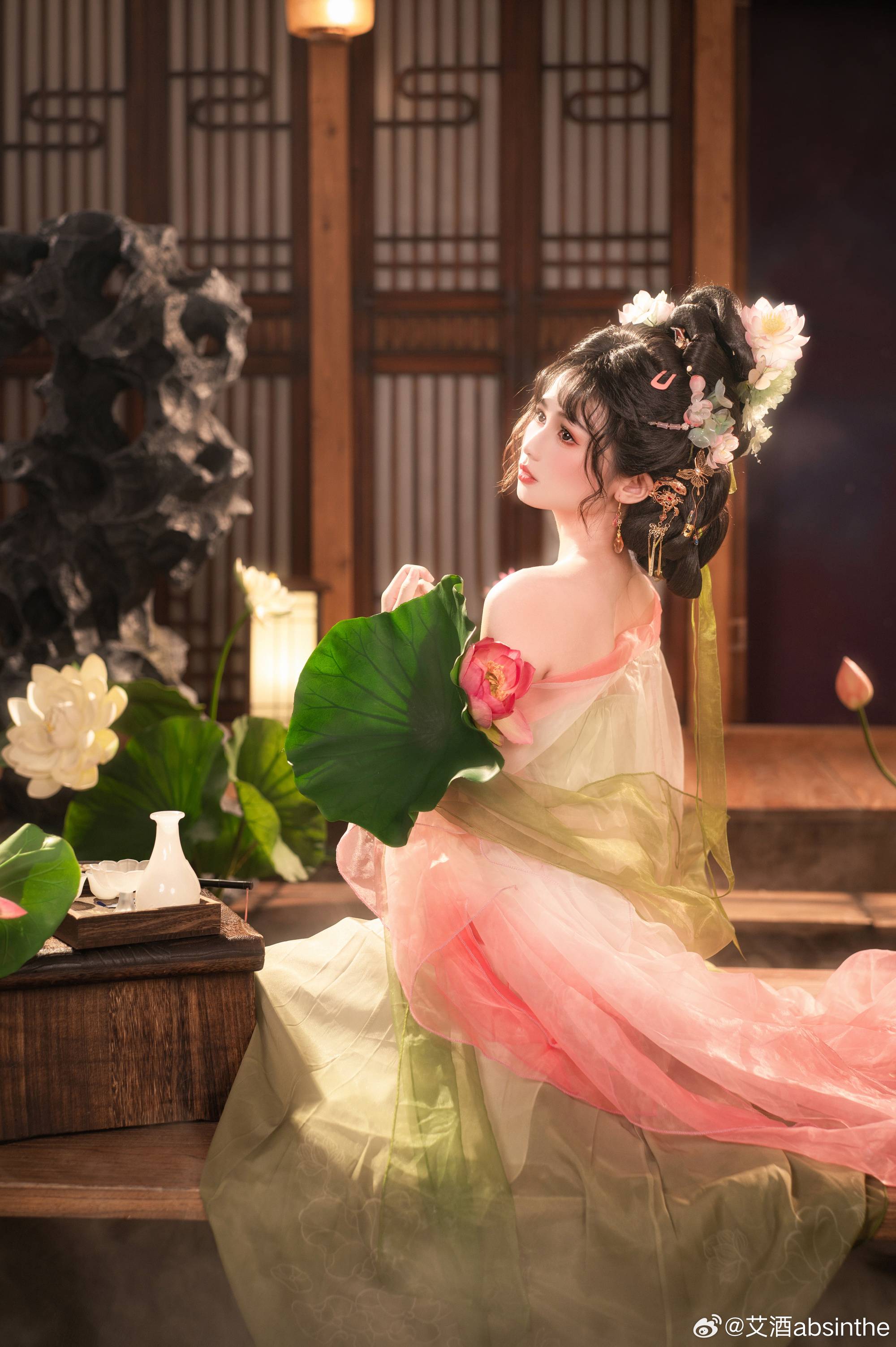 汉服美女-流浪吧欢乐园