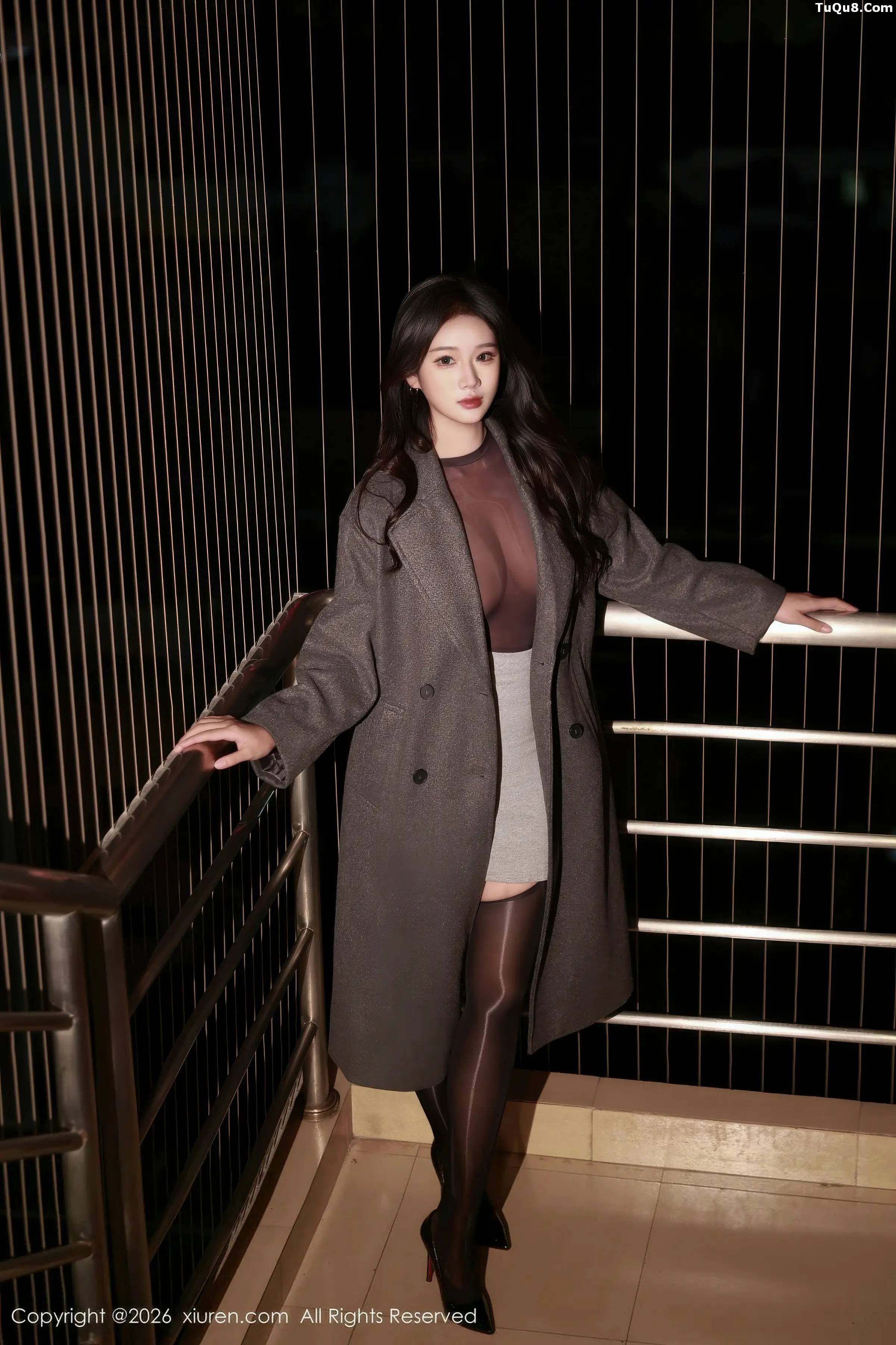 南乔私房性感黑色外套露超薄连体黑丝秀惹火身材绝美写真-流浪吧欢乐园