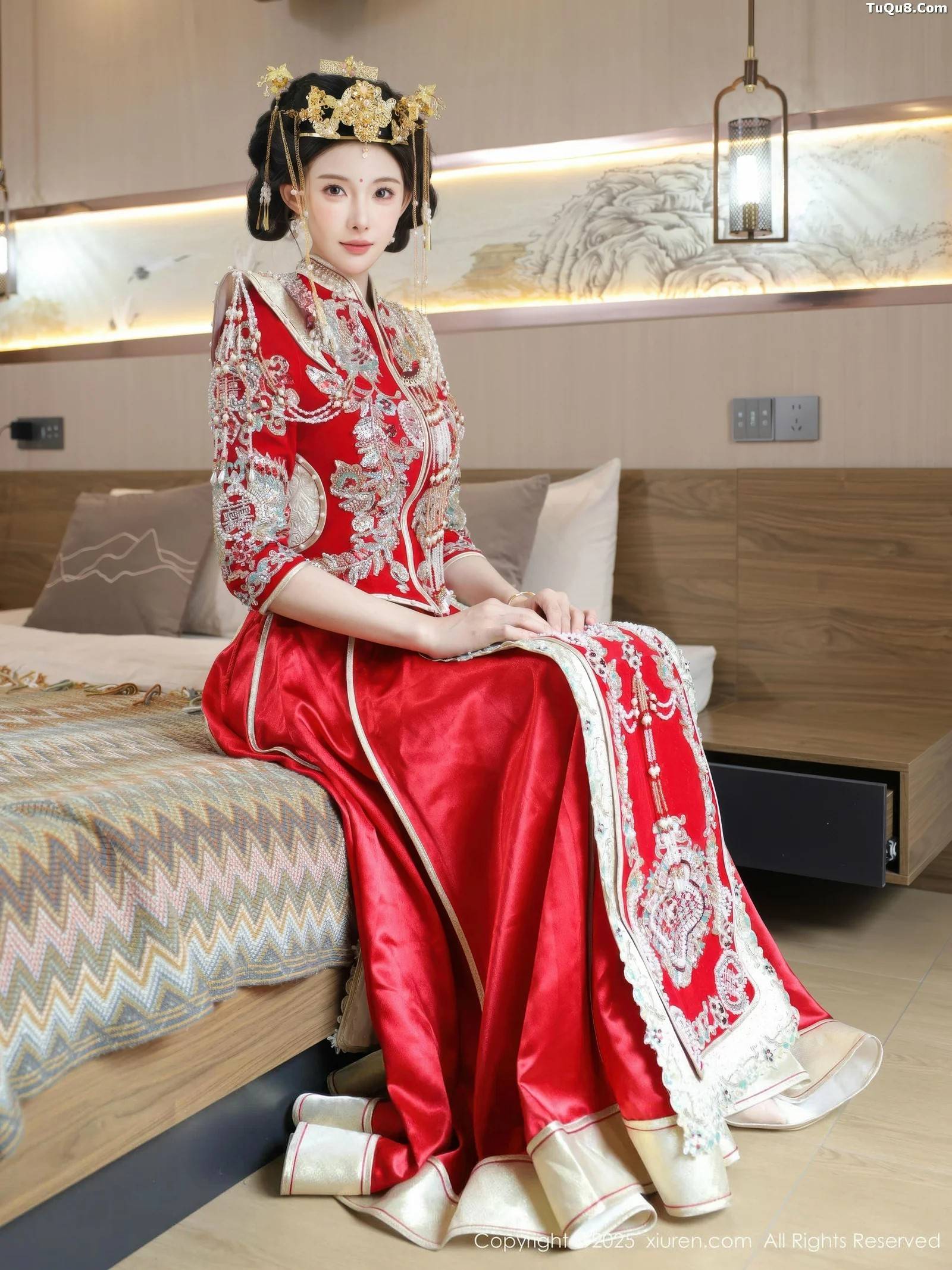 梨霜儿性感红色新娘服饰配肉色丝袜秀丰腴身材迷人绝美写真-流浪吧欢乐园